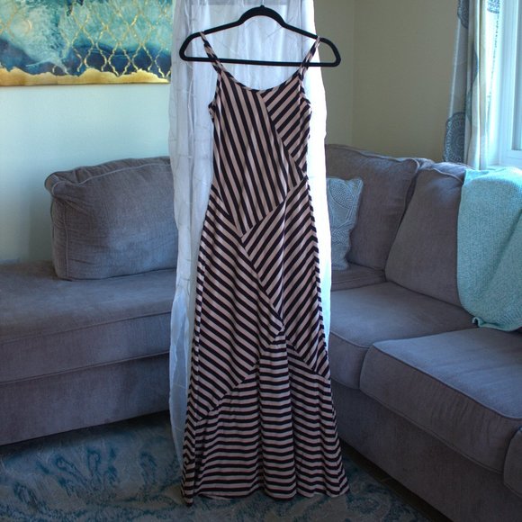 Bundle⚡️2/$25 Monteau Maxi Dress W/ Adjustable Straps - Picture 1 of 9